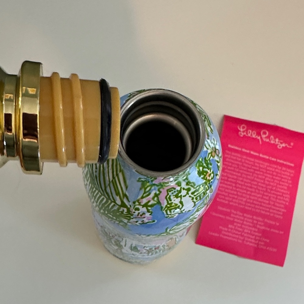 NEW w/o tags | Lilly Pulitzer Squeeze The Day Stainless Steel Water Bottle - Picture 7 of 10